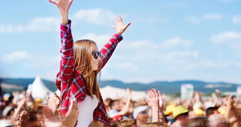 Beach Parties in Mumbai That Keep the City Awake