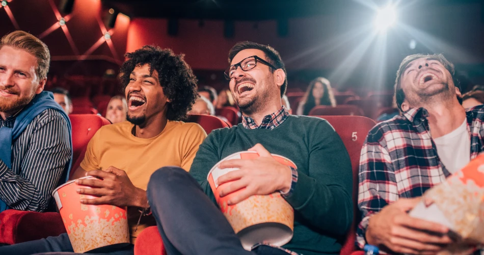 孟买最佳单口喜剧表演，尽享欢乐夜晚