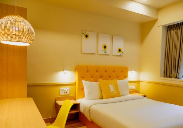 Bloom Hotel - Worli South Mumbai image 6