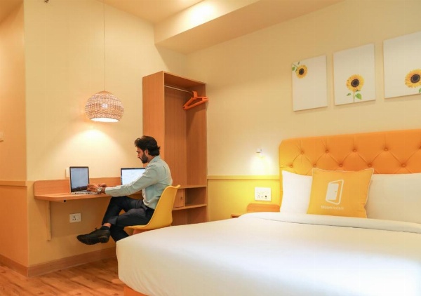 Bloom Hotel - Worli South Mumbai image 7